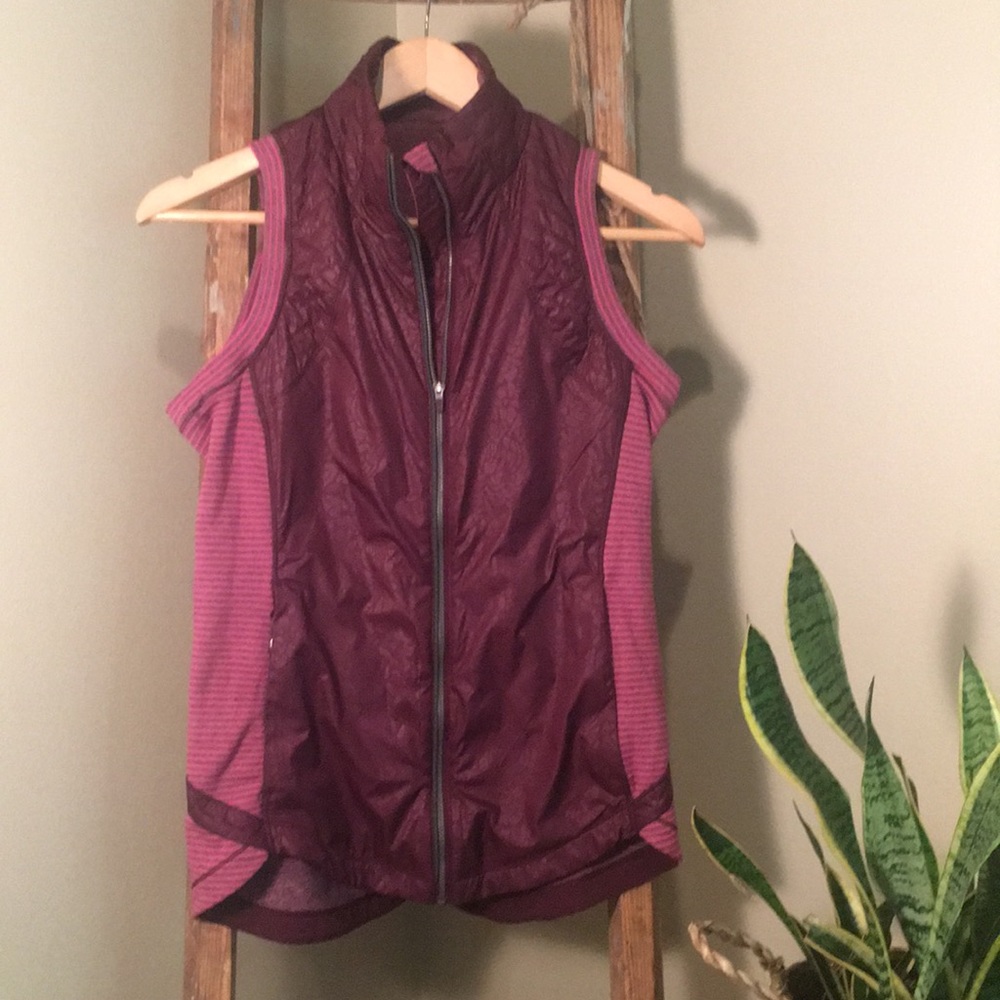 Lululemon Vest, size 4 (no tag)